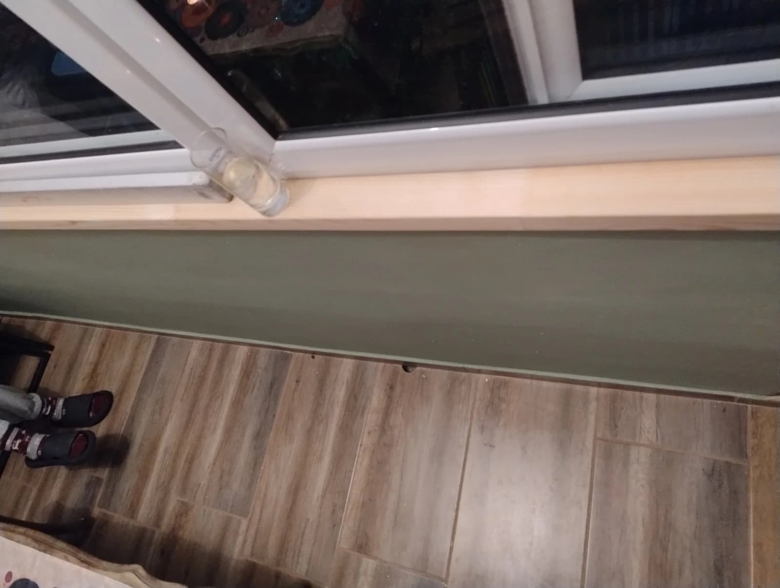 Подравняване на плочи при лепене