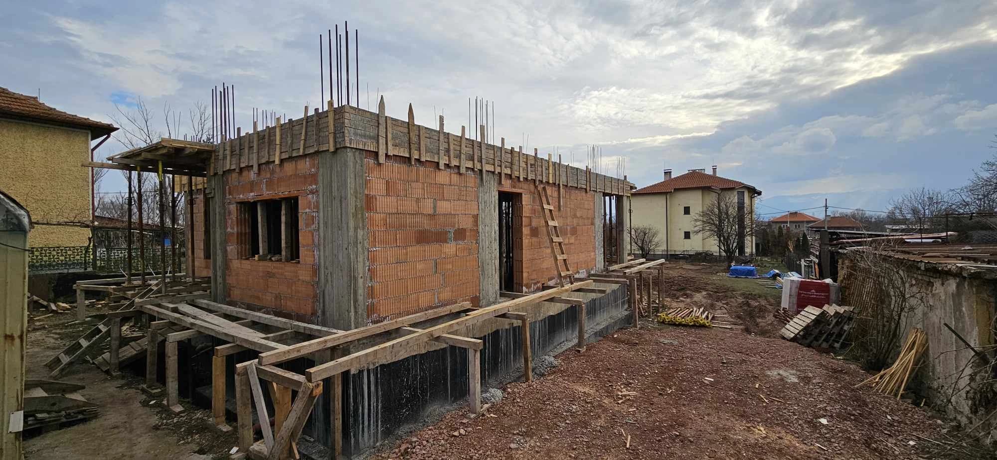 Груб строеж с армировка