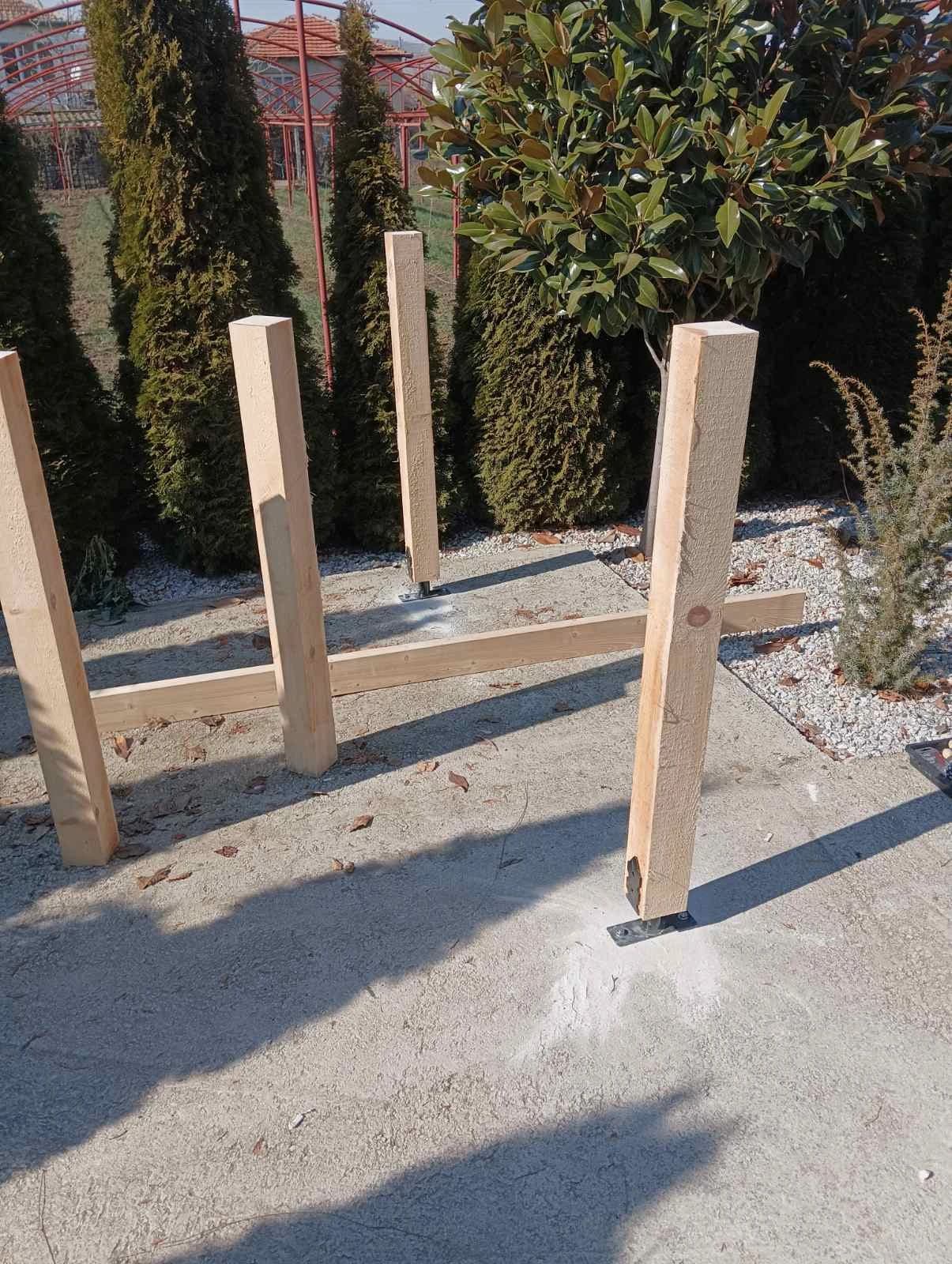 Мини-къщичка със сенник